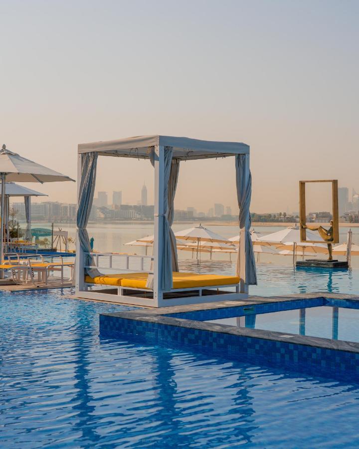 C Central Hotel And Resort The Palm Dubai Esterno foto The pool at Jumeirah Jumeirah
