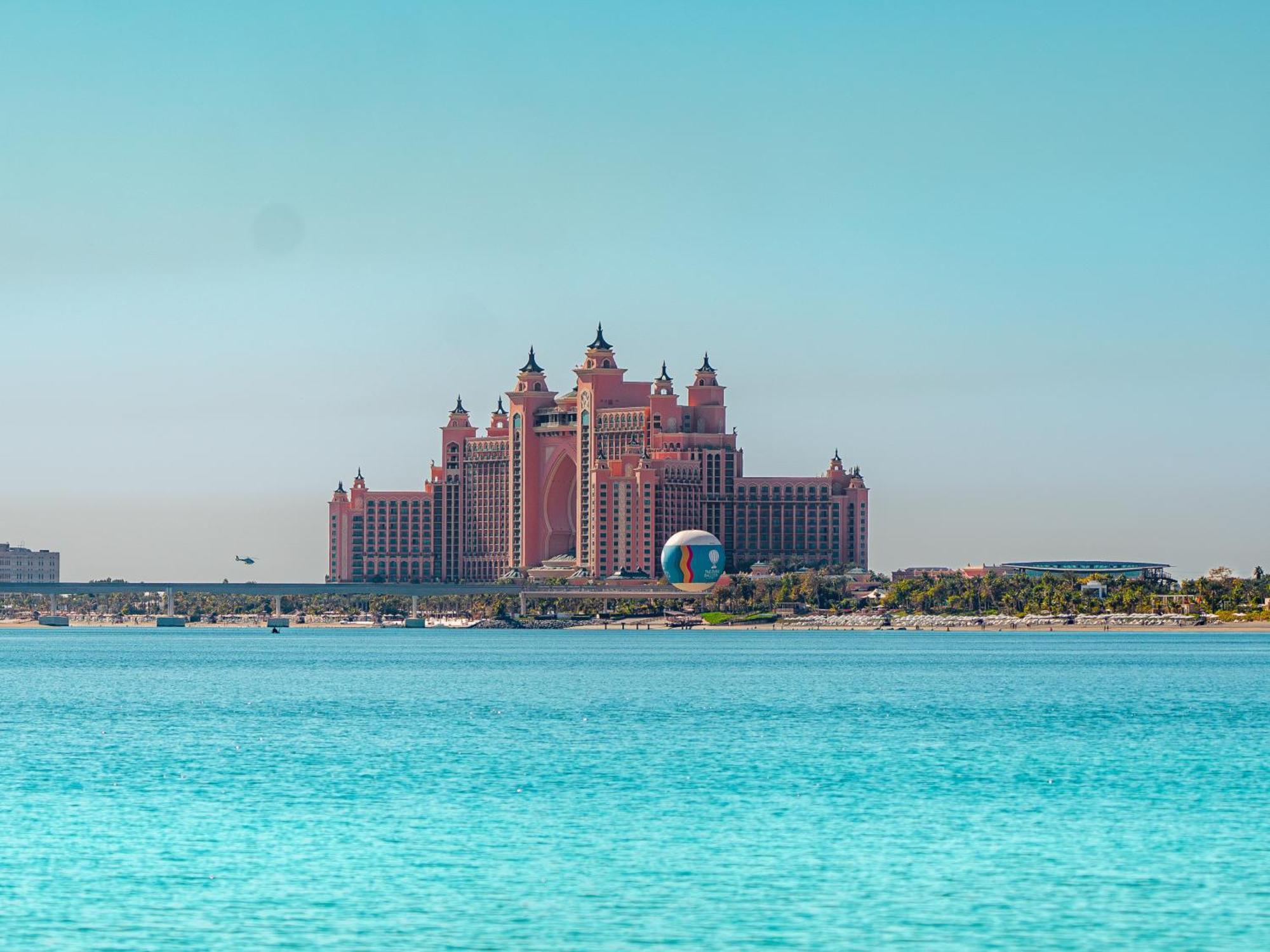 C Central Hotel And Resort The Palm Dubai Esterno foto Atlantis, The Palm